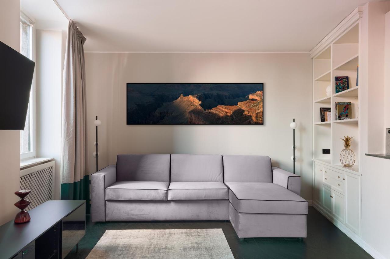 Hl Luxury Duomo Apartment - Via Torino, Montenapoleone Милано Екстериор снимка