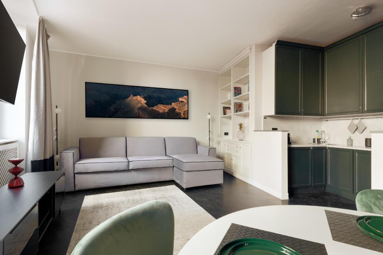 Hl Luxury Duomo Apartment - Via Torino, Montenapoleone Милано Екстериор снимка